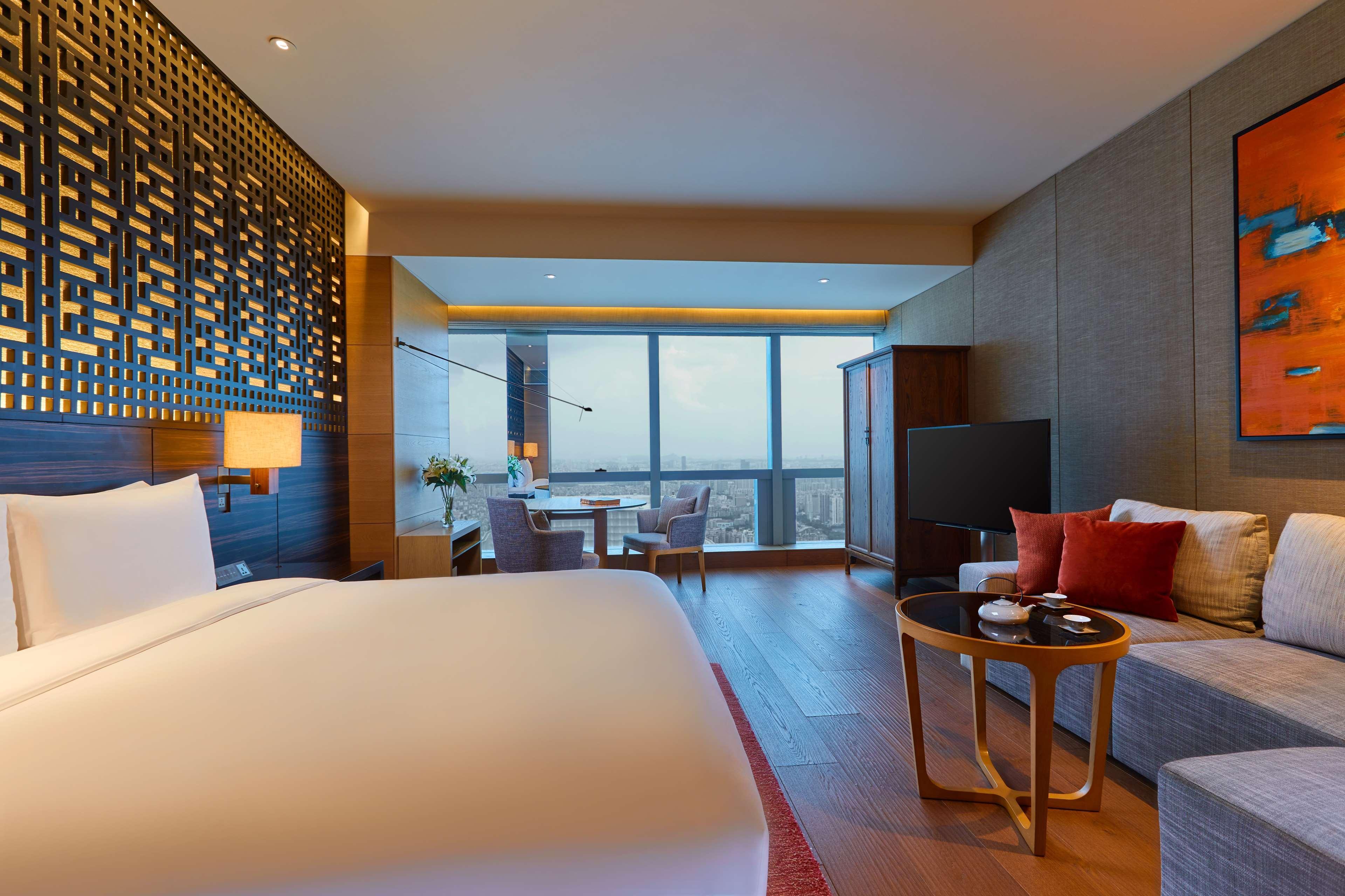 Park Hyatt Guangzhou - Free Shuttle Bus To Canton Fair Complex & Overseas Buyer Registration Services During 14Th Apr To 4Th May Екстериор снимка